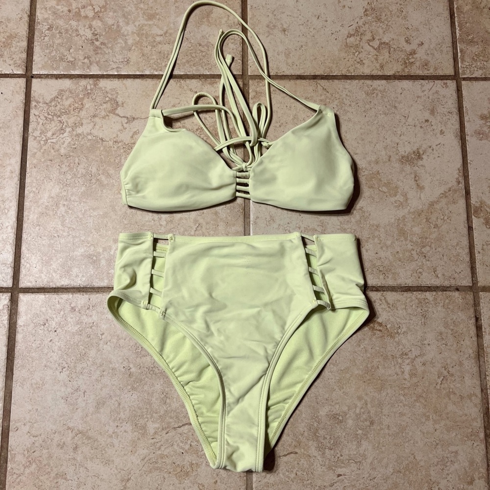 High waisted bikini